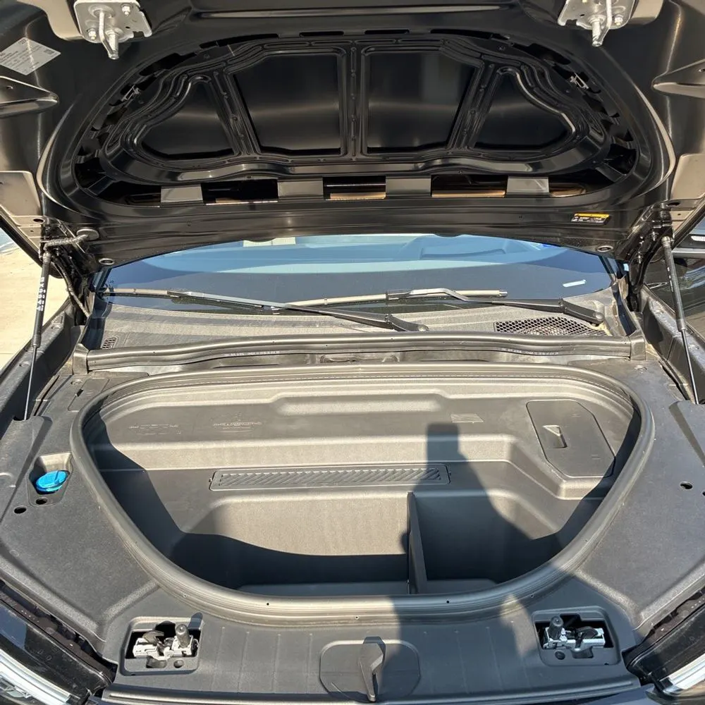 2025 Audi Q6 e-tron Prestige