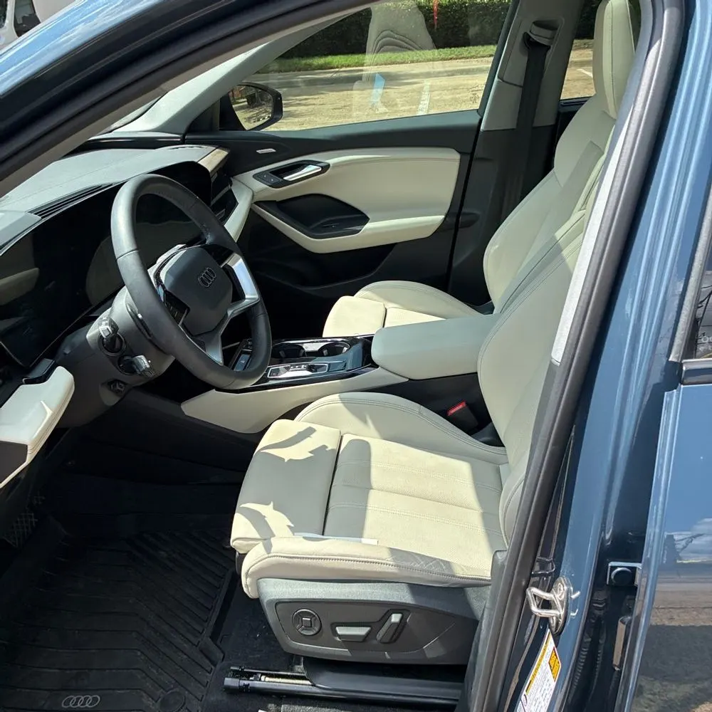 2025 Audi Q6 e-tron Prestige