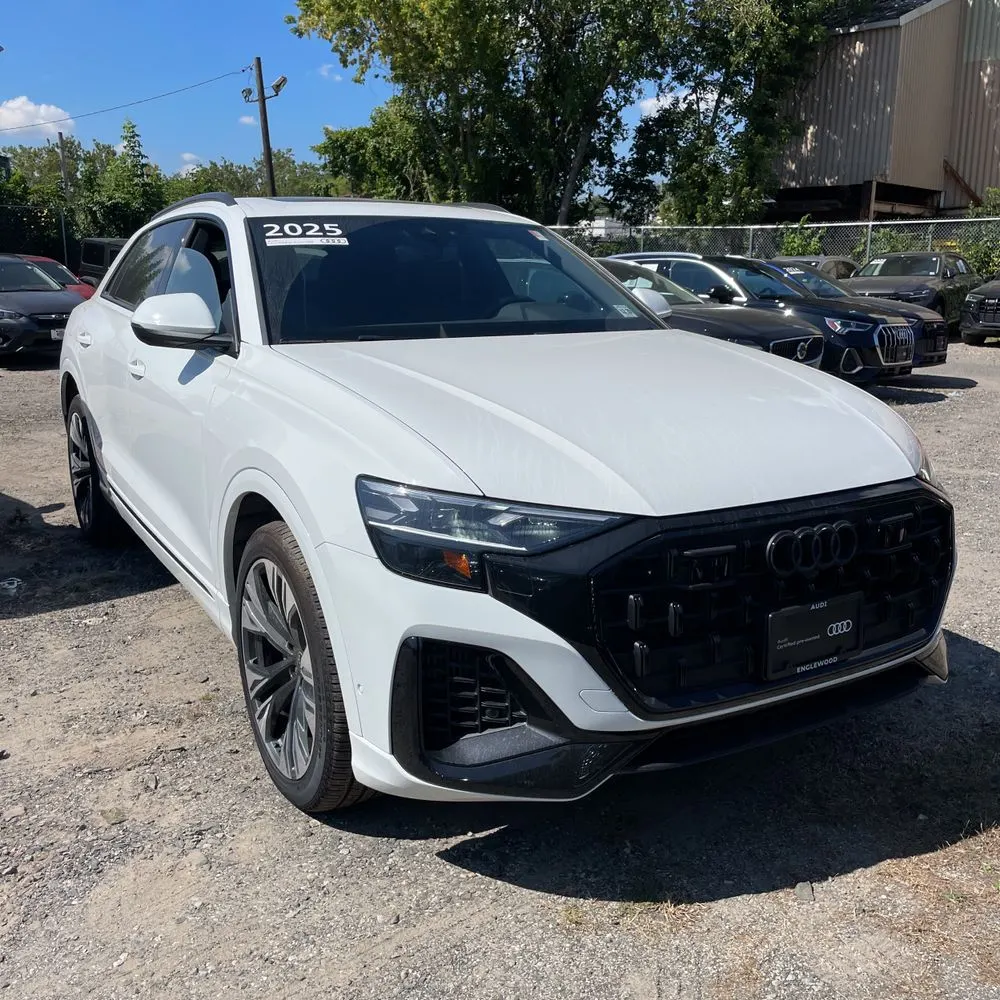 2025 Audi Q8 Premium 55