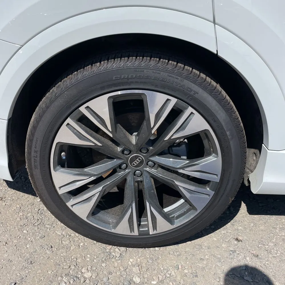 2025 Audi Q8 Premium 55