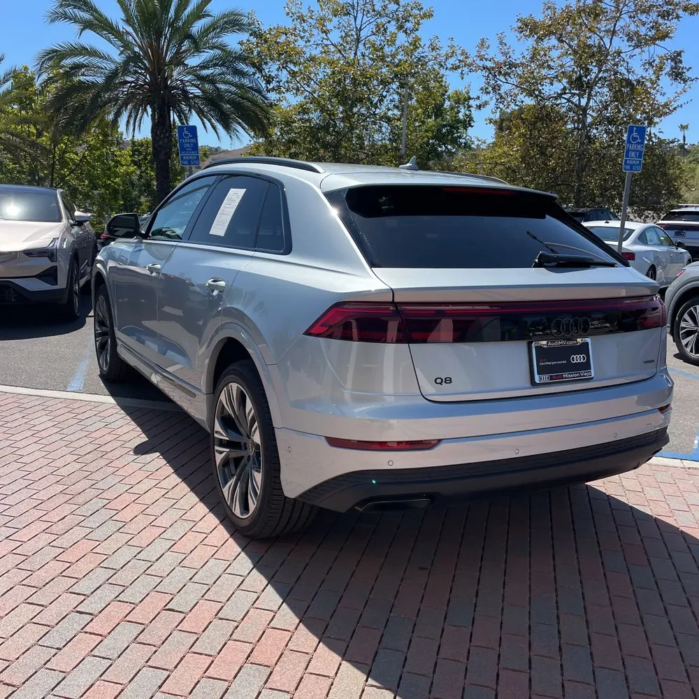 2025 Audi Q8 Premium 55