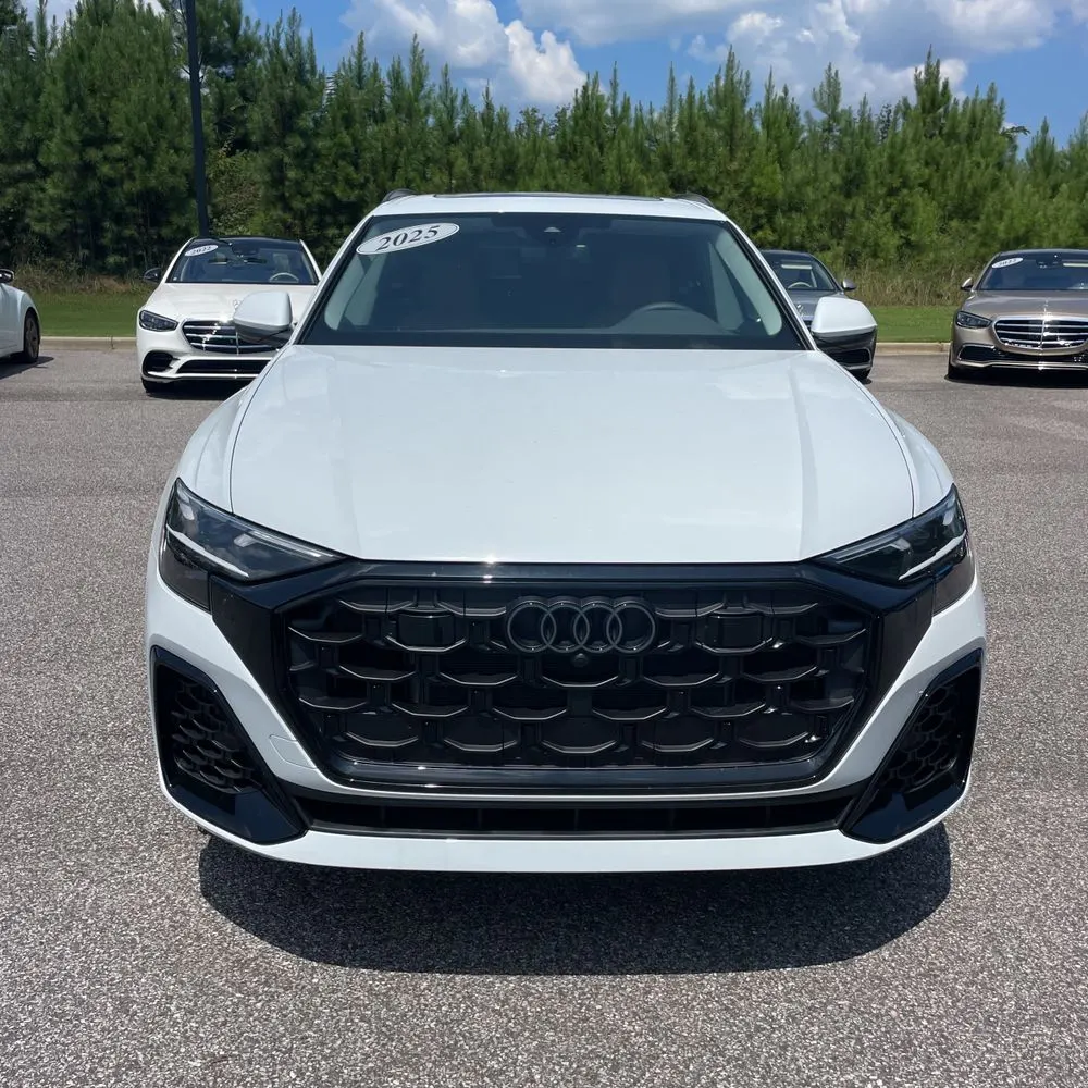 2025 Audi Q8 Premium Plus 55