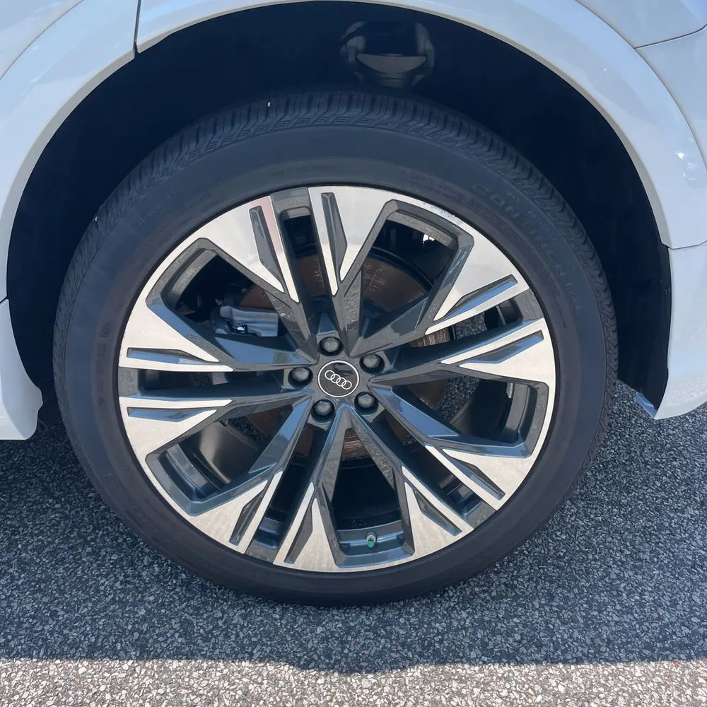 2025 Audi Q8 Premium Plus 55