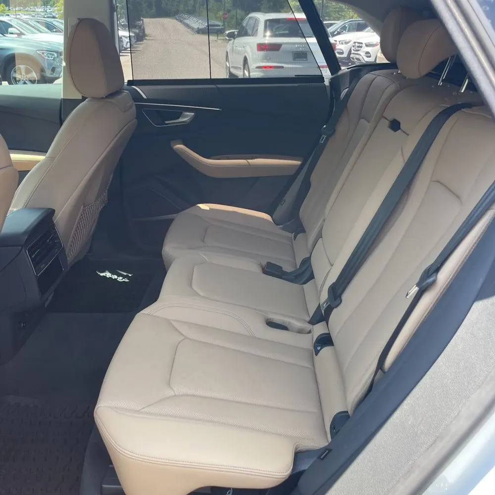2025 Audi Q8 Premium Plus 55