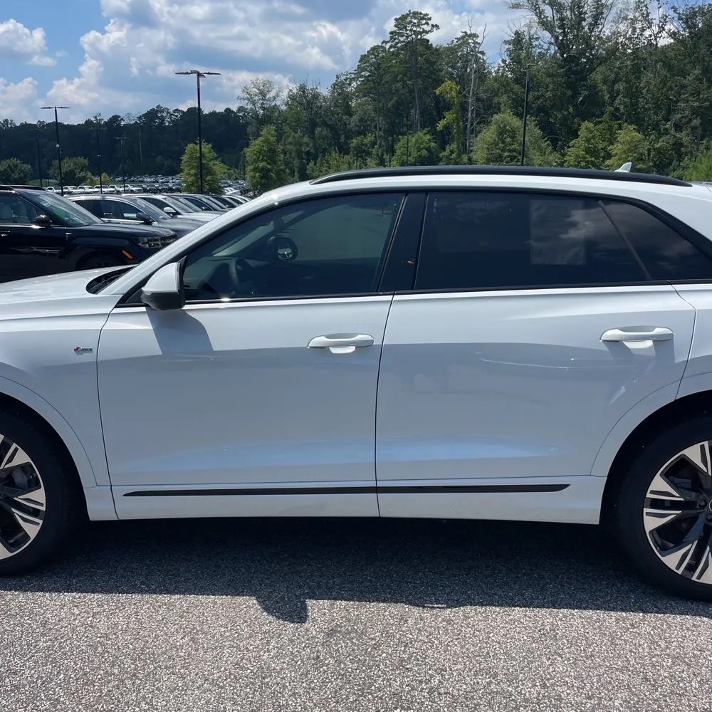 2025 Audi Q8 Premium Plus 55