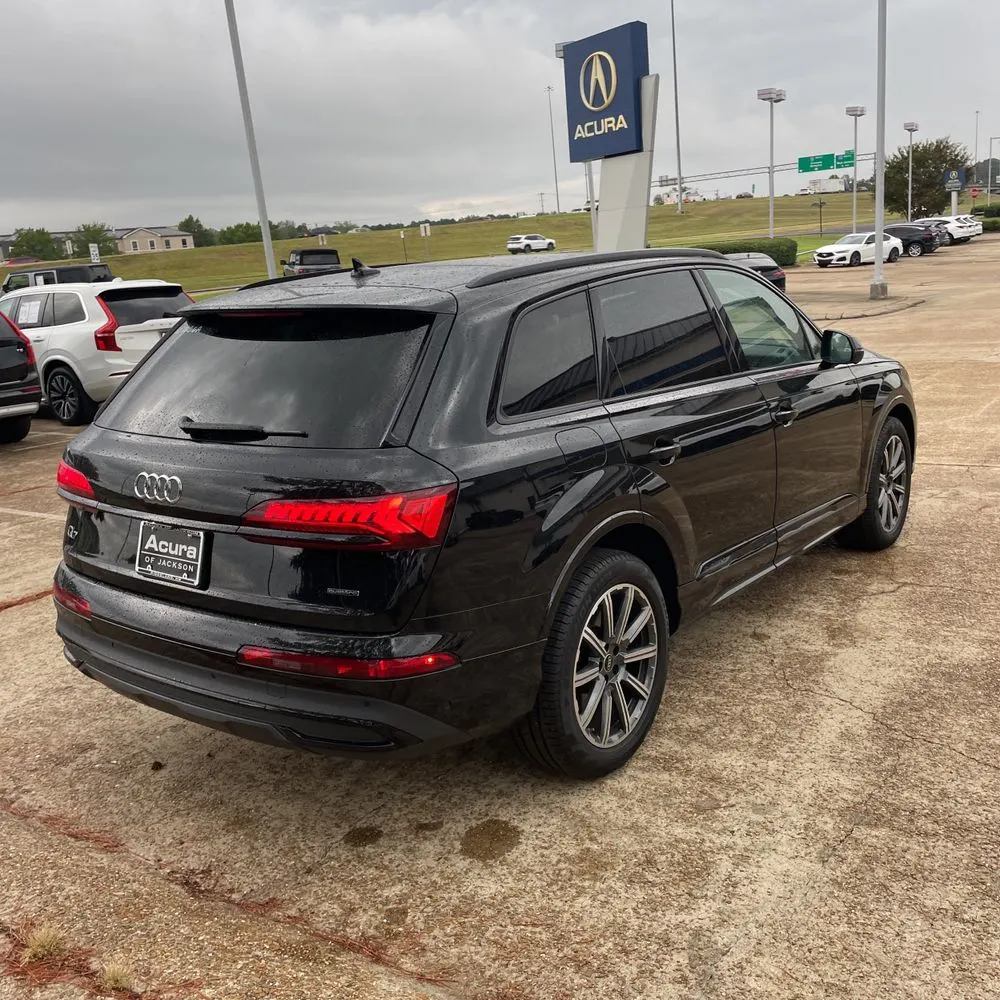 2024 Audi Q7 Premium Plus 45