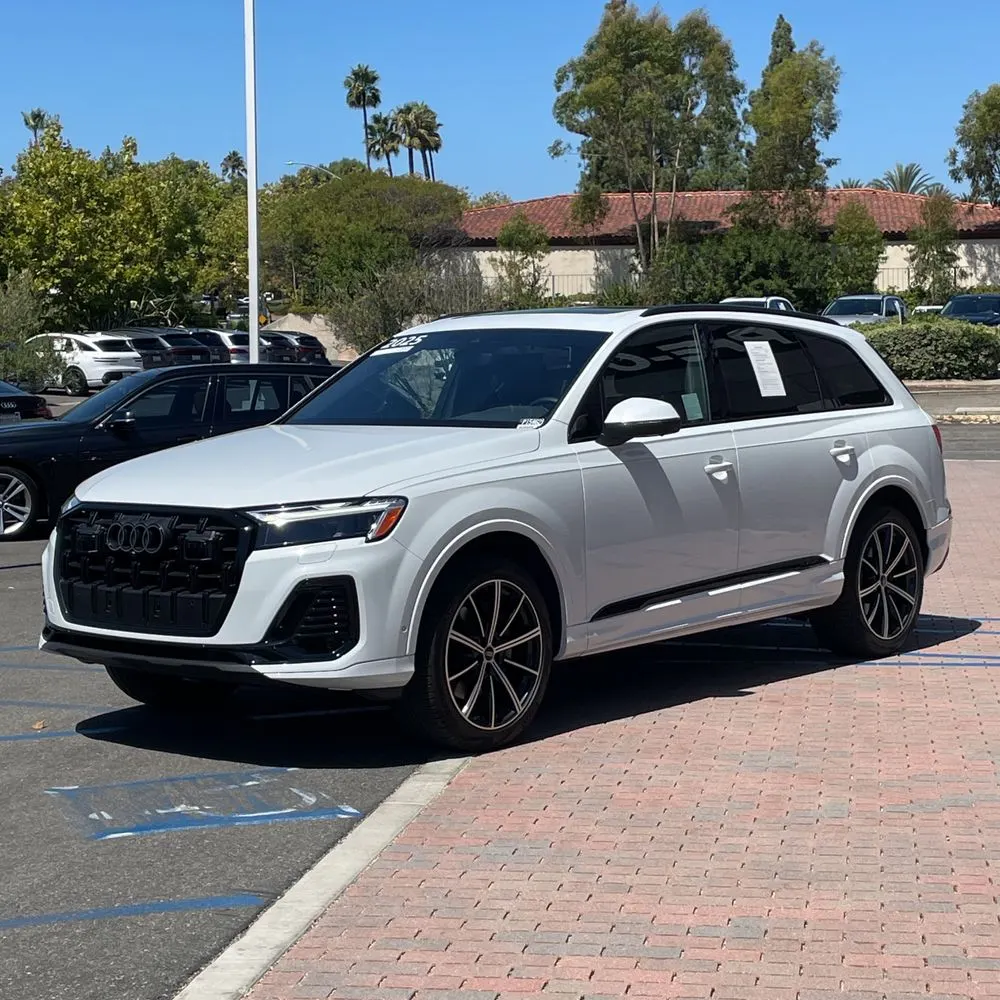 2025 Audi Q7 Premium Plus 45
