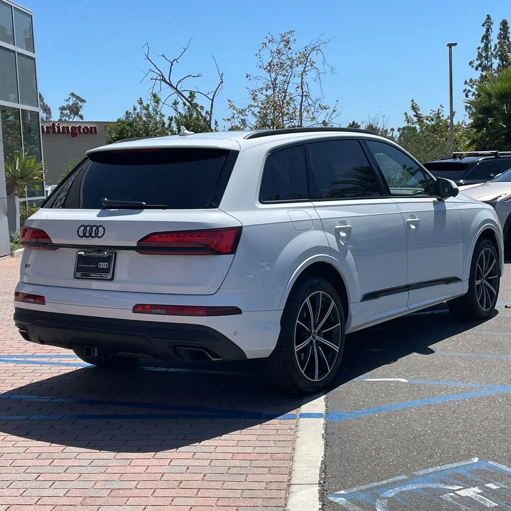 2025 Audi Q7 Premium Plus 45