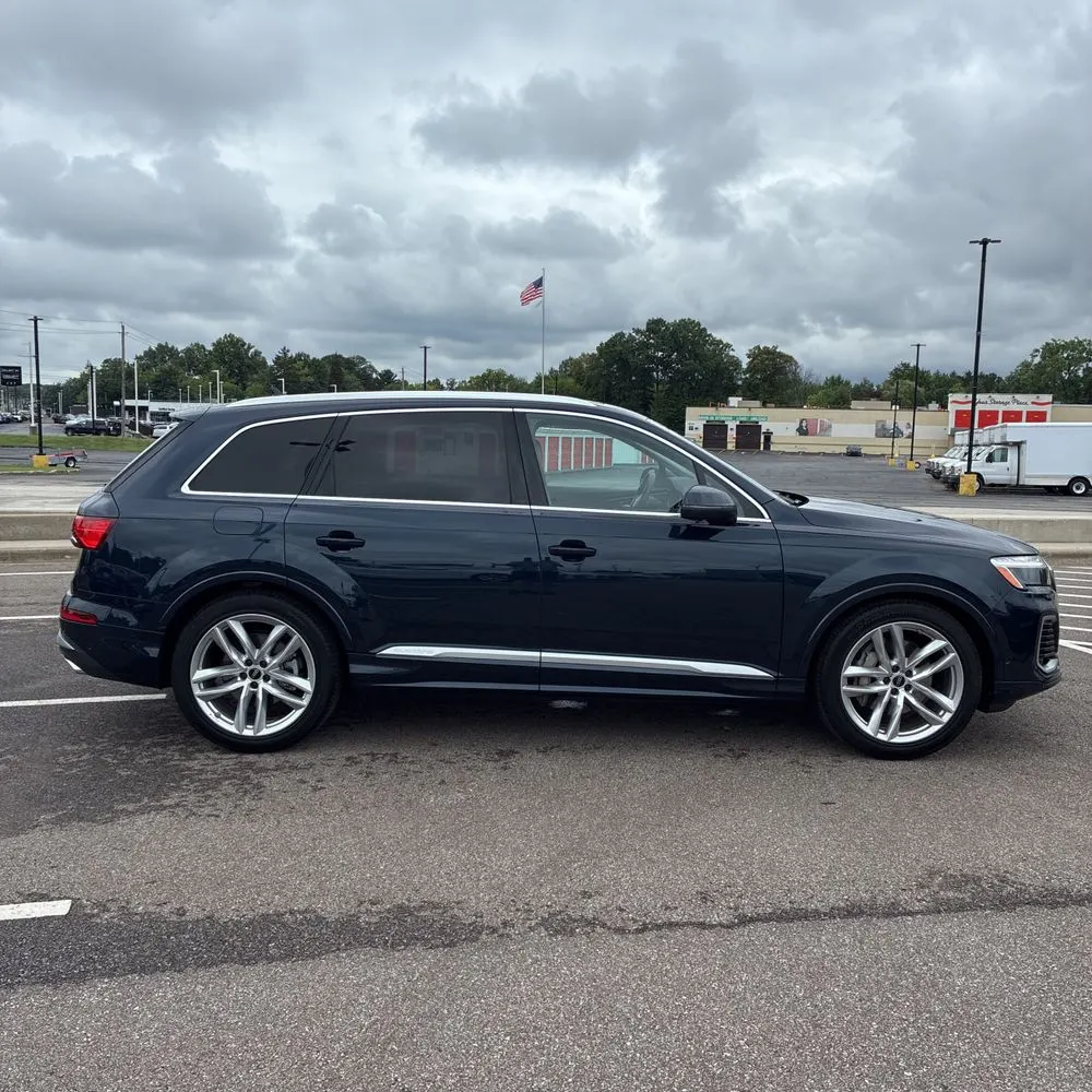 2025 Audi Q7 Premium Plus 55