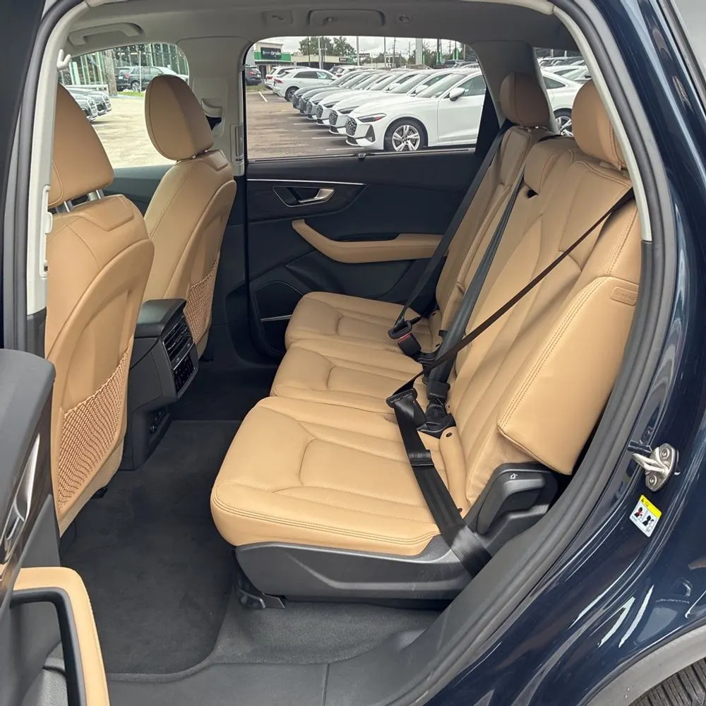 2025 Audi Q7 Premium Plus 55