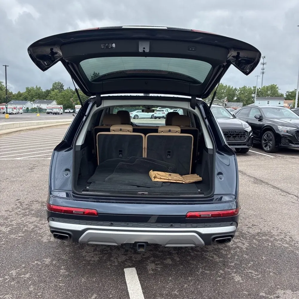 2025 Audi Q7 Premium Plus 55