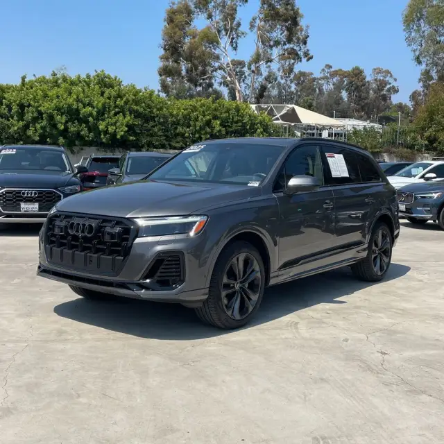 2025 Audi Q7 Premium Plus 55