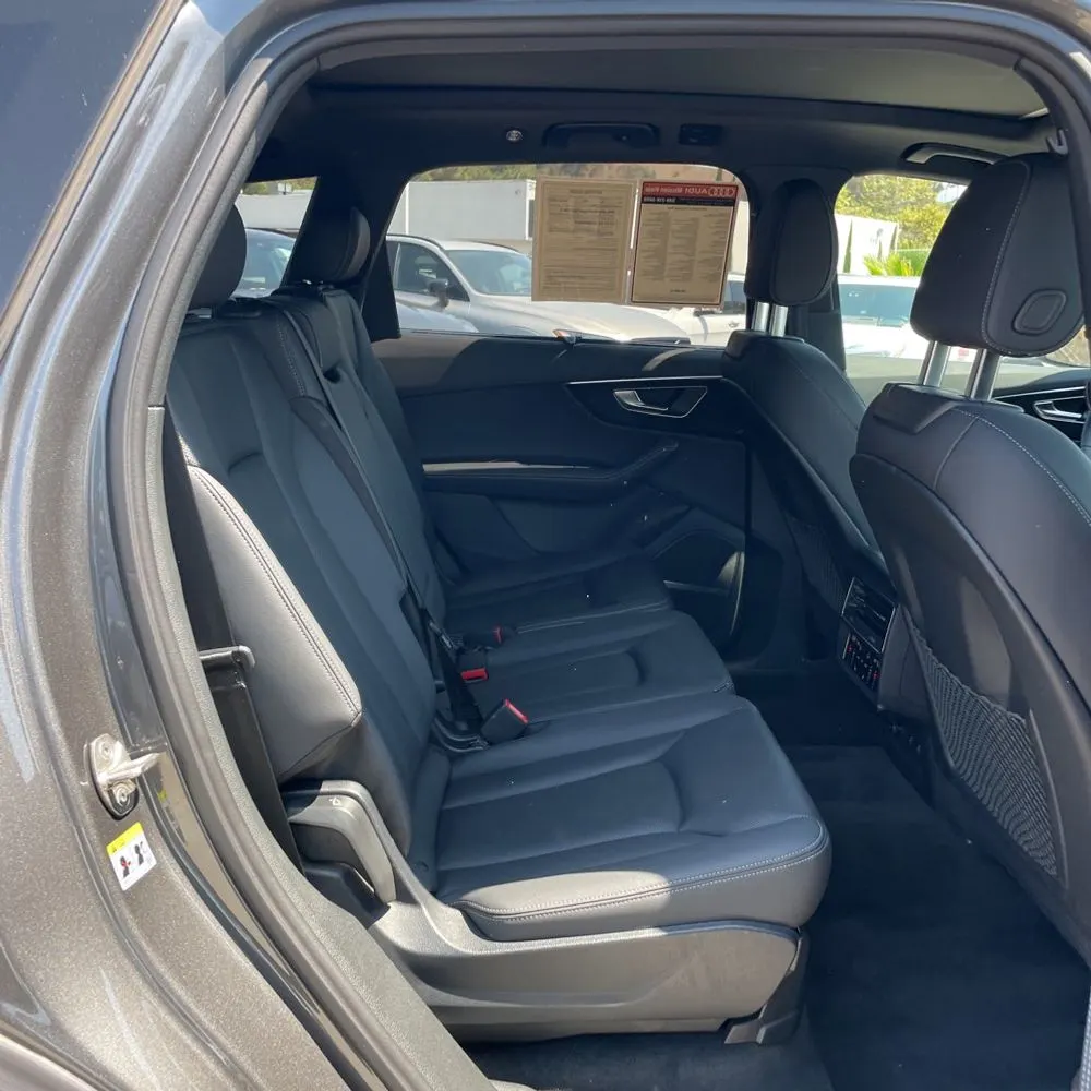 2025 Audi Q7 Premium Plus 55