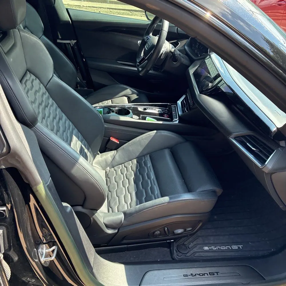 2023 Audi e-tron GT Premium Plus