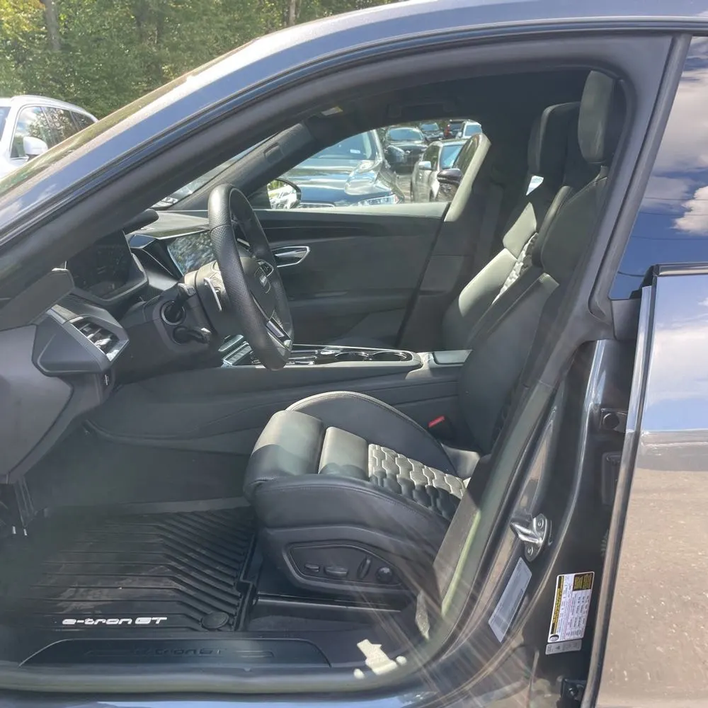 2023 Audi e-tron GT Premium Plus