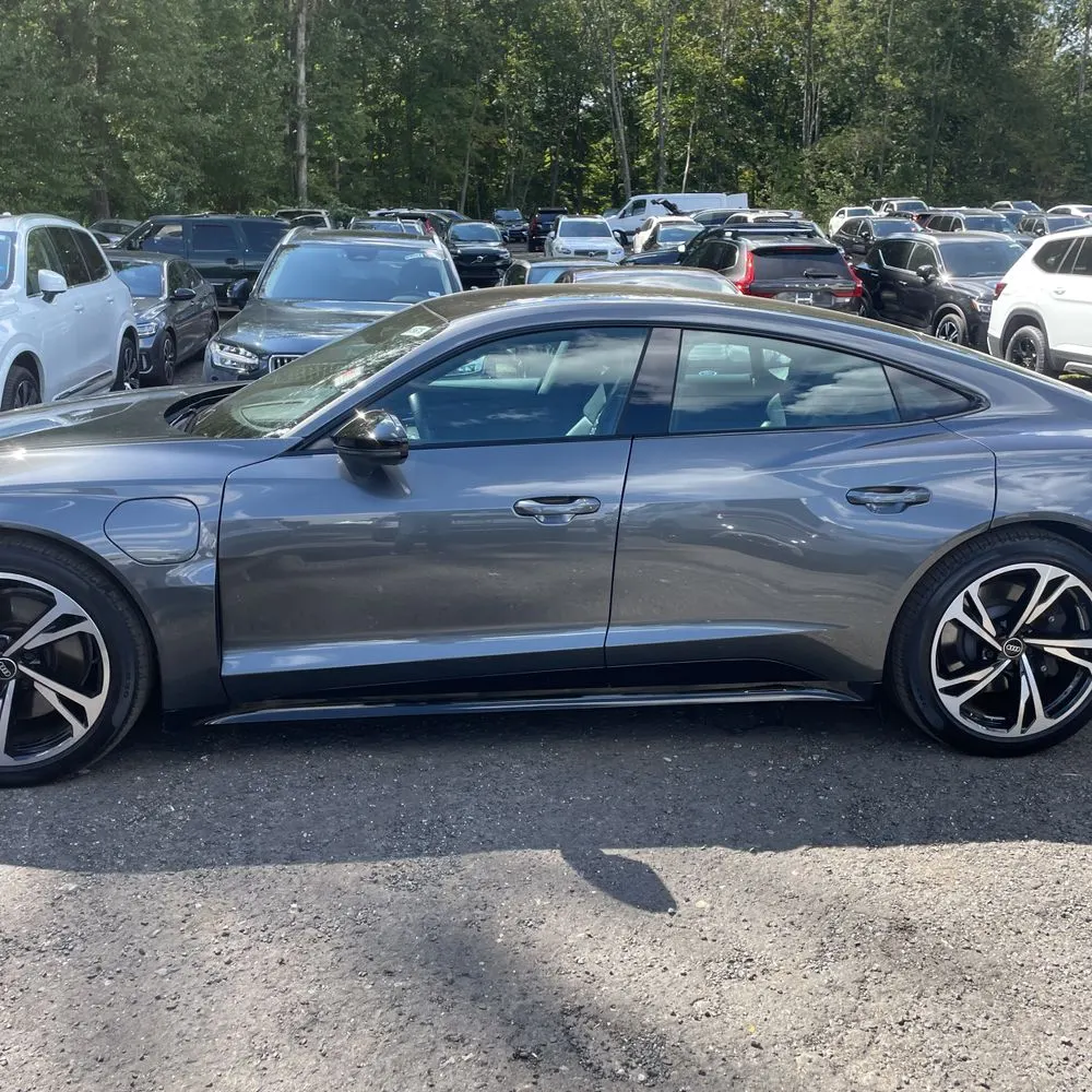 2023 Audi e-tron GT Premium Plus