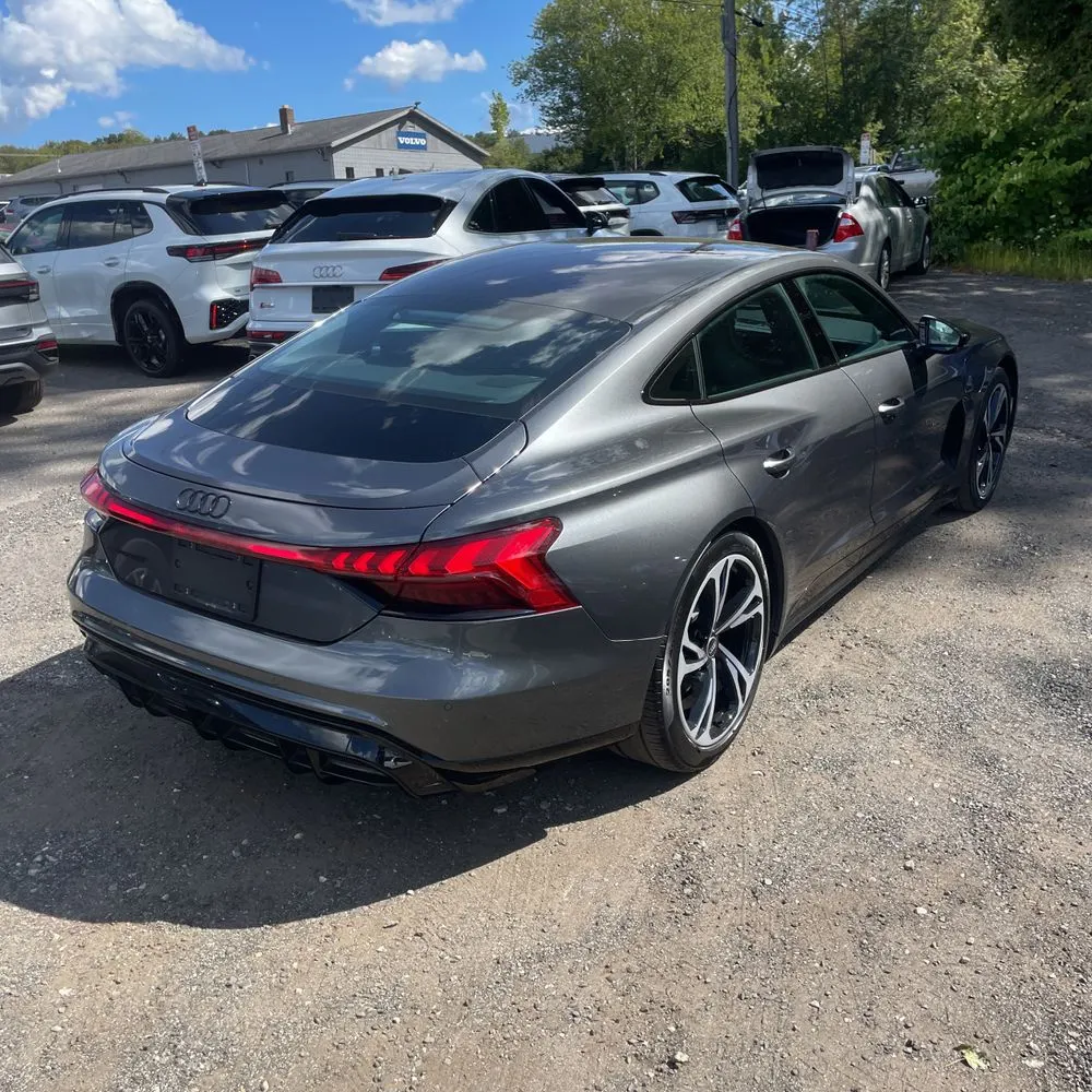 2023 Audi e-tron GT Premium Plus