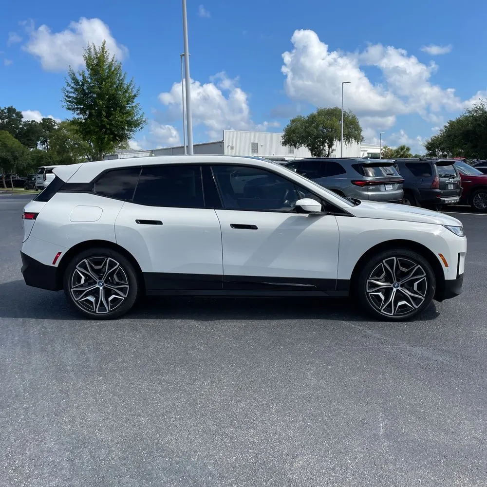 2024 BMW iX xDrive50