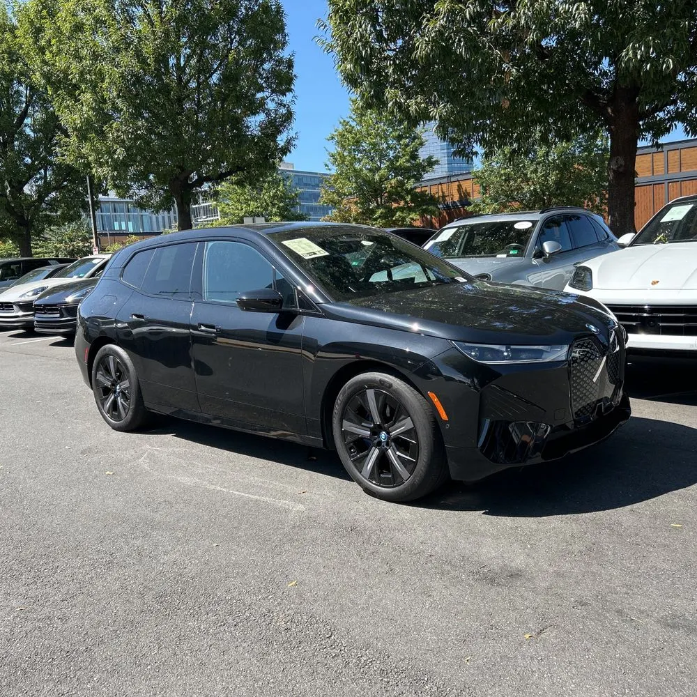 2025 BMW iX xDrive50