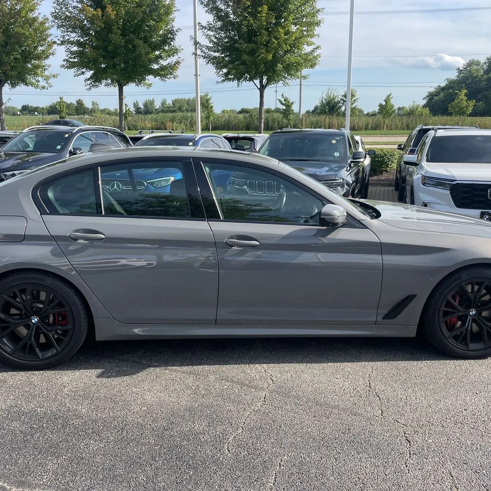 2022 BMW 5-Series M550xi