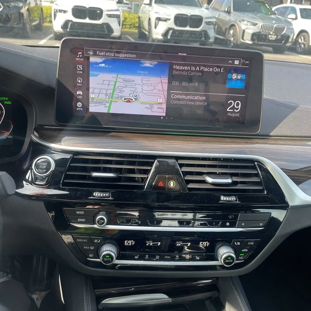 2022 BMW 5-Series M550xi