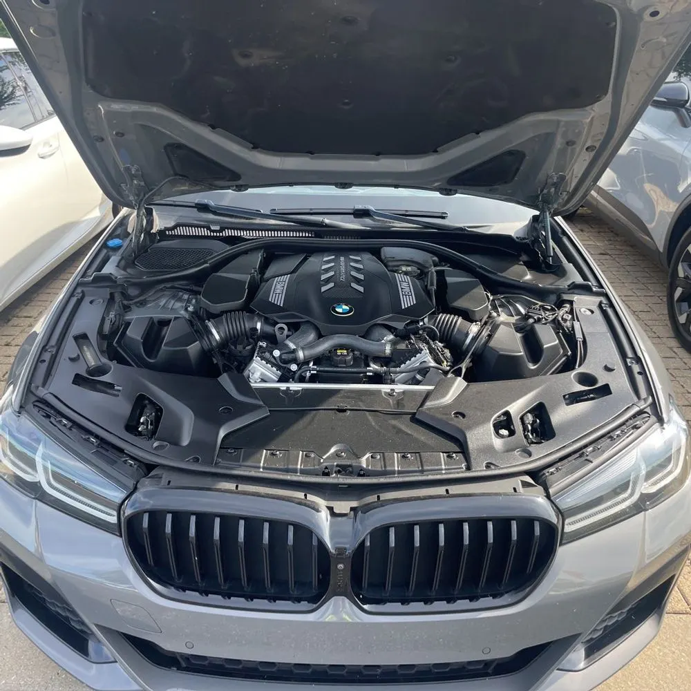 2022 BMW 5-Series M550xi