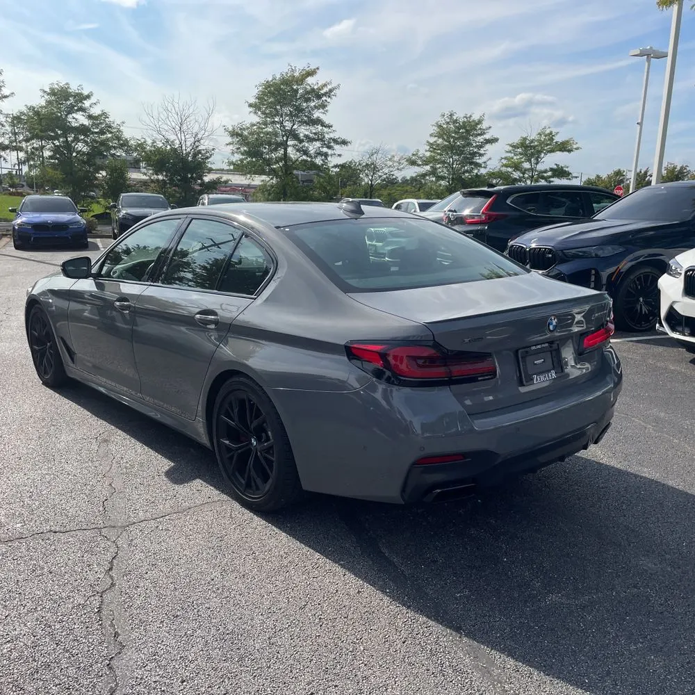 2022 BMW 5-Series M550xi