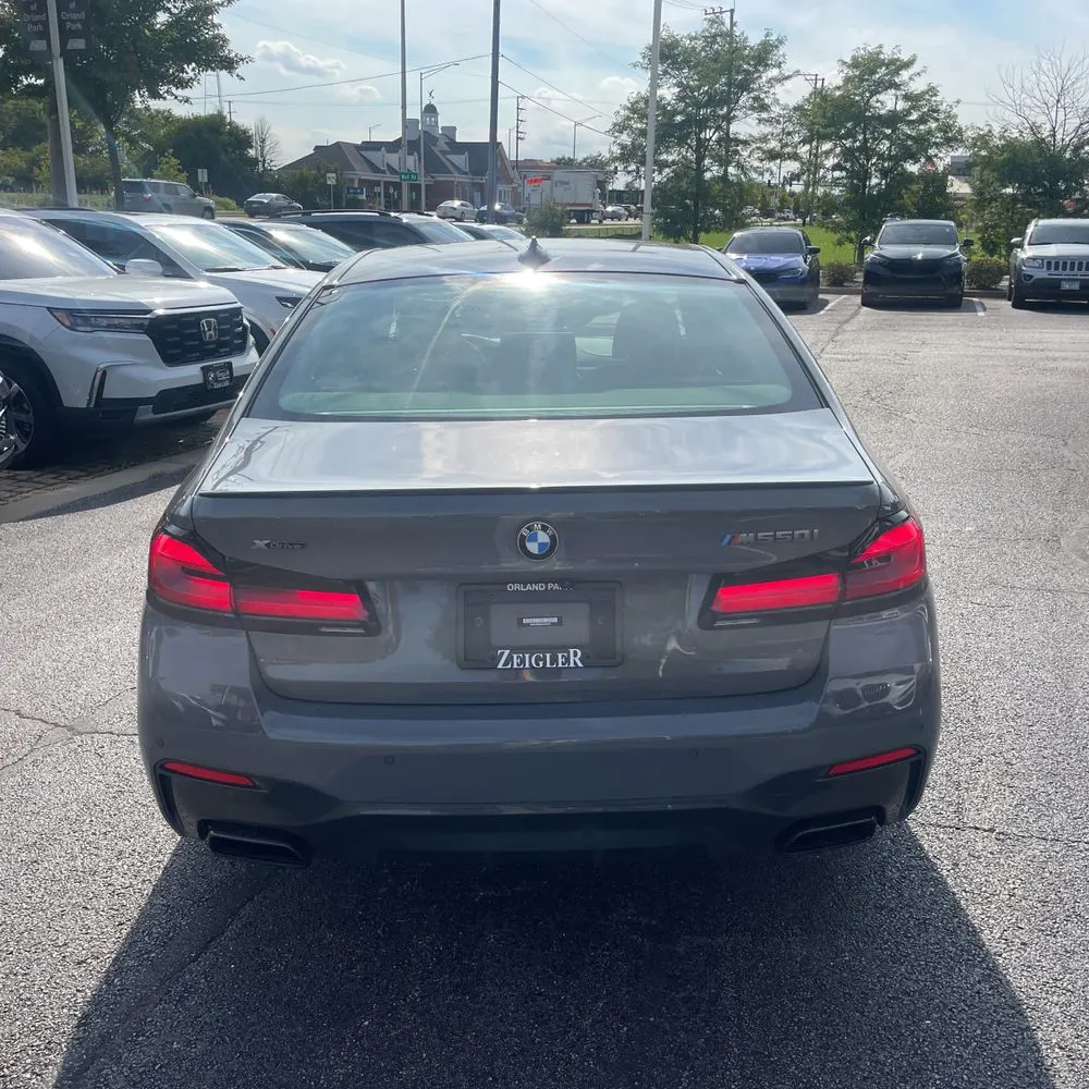 2022 BMW 5-Series M550xi