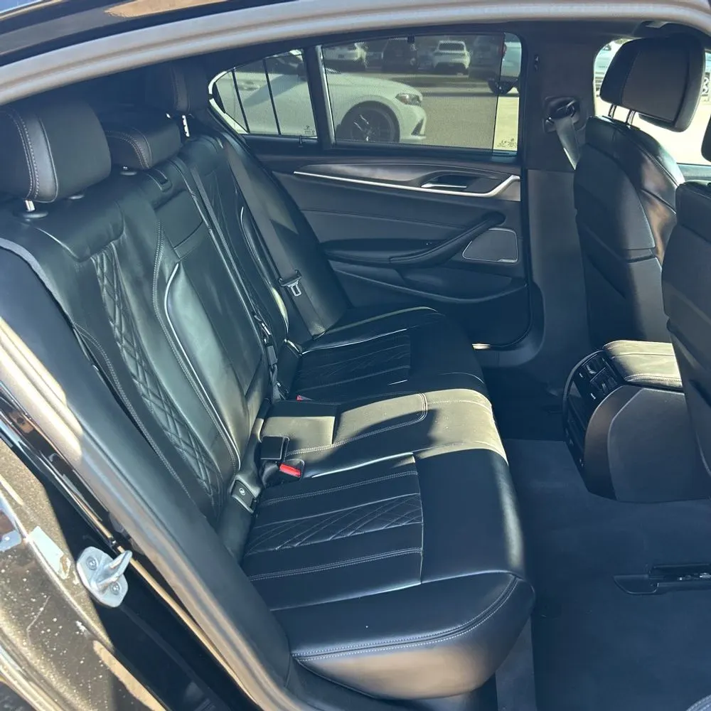 2023 BMW 5-Series M550xi