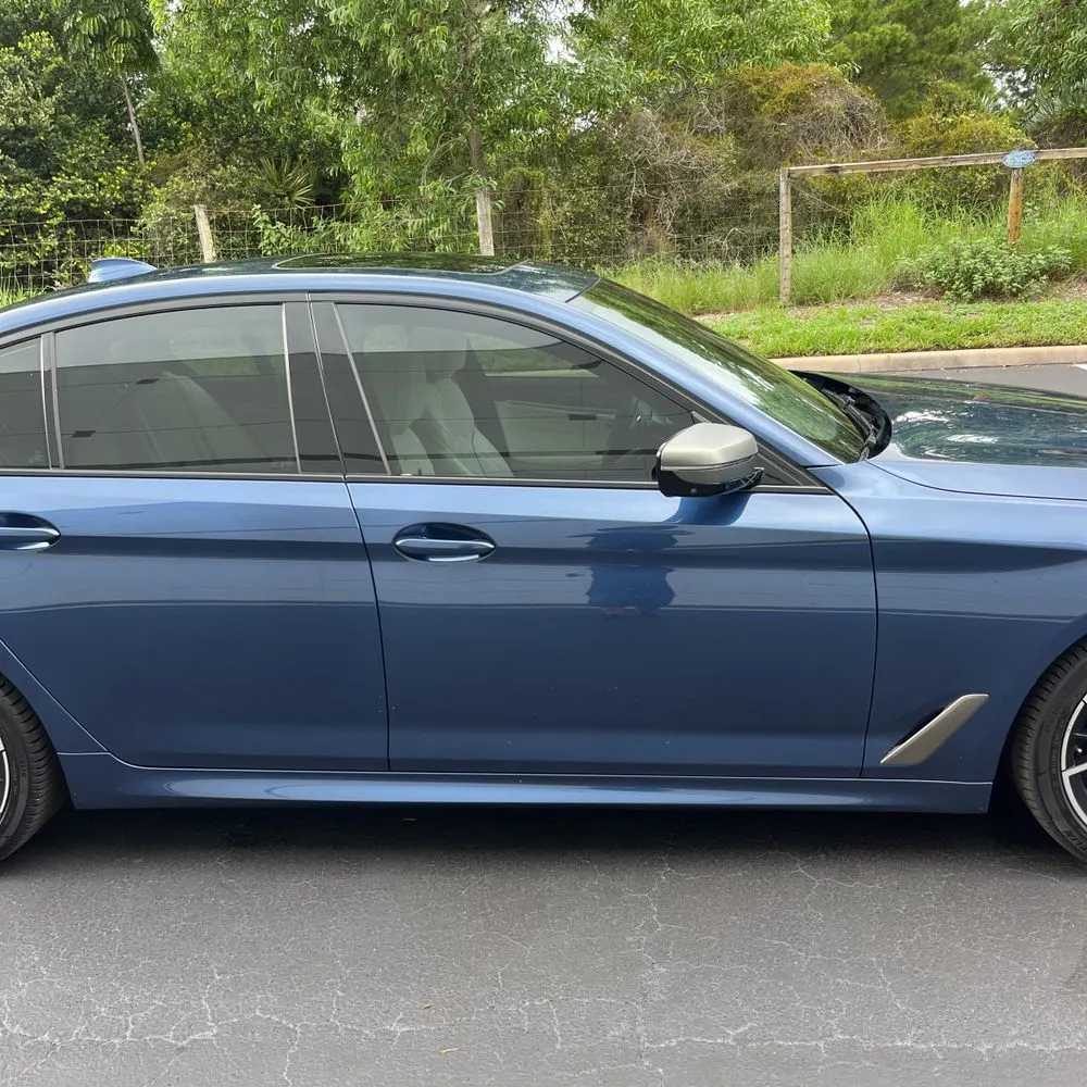 2021 BMW 5-Series M550xi