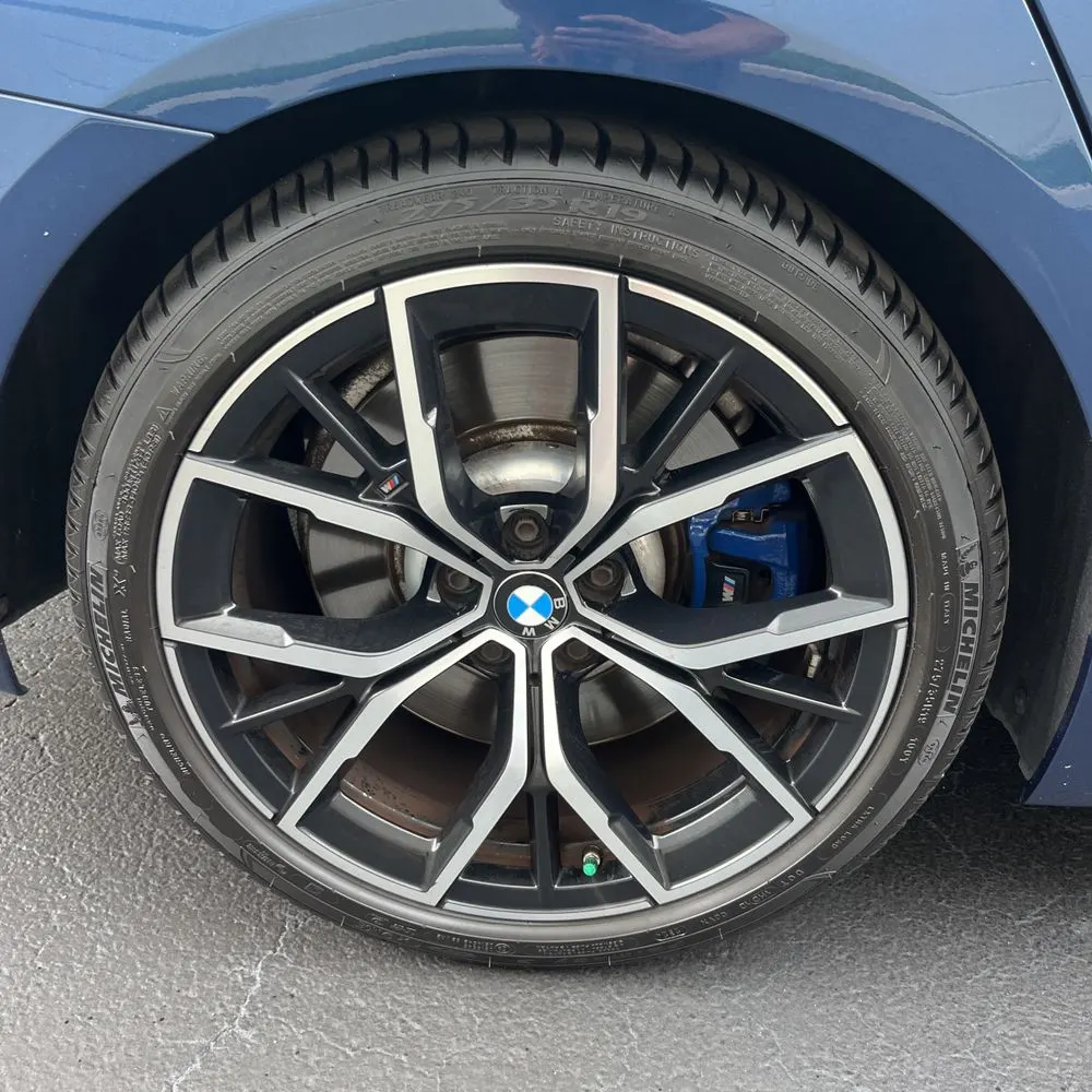 2021 BMW 5-Series M550xi