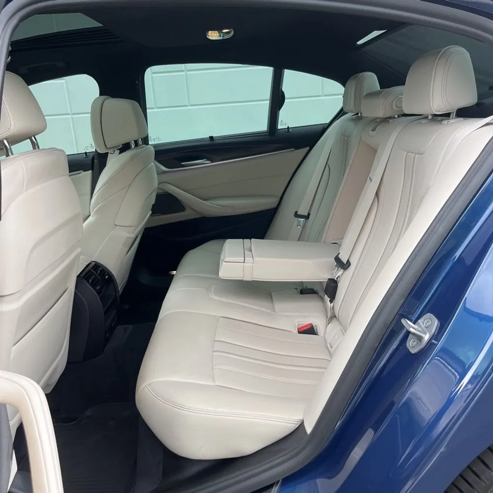 2021 BMW 5-Series M550xi