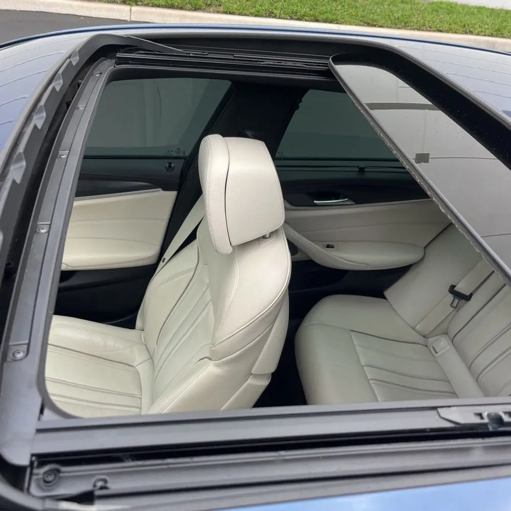 2021 BMW 5-Series M550xi