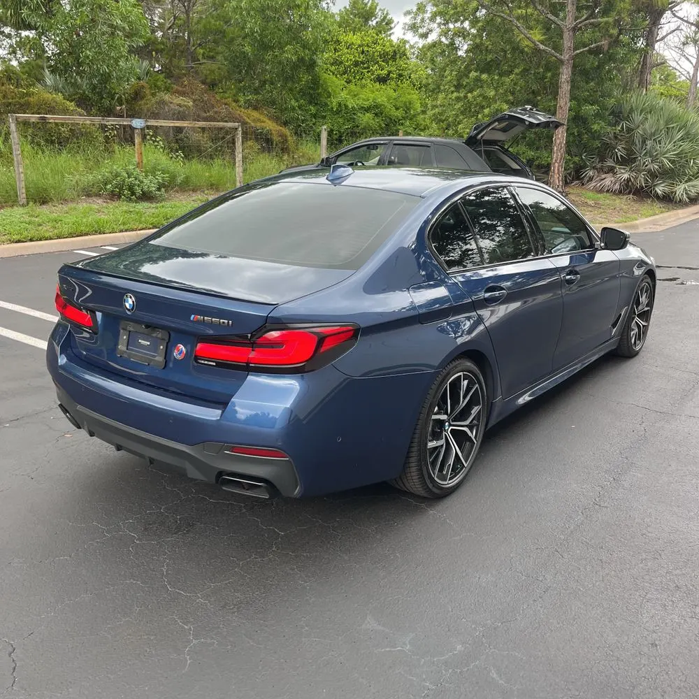 2021 BMW 5-Series M550xi