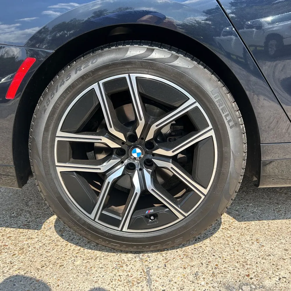 2024 BMW 7-Series 740i