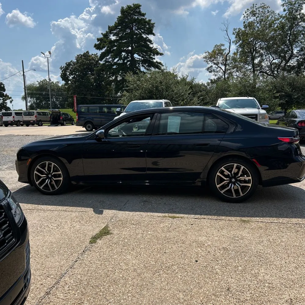 2024 BMW 7-Series 740i