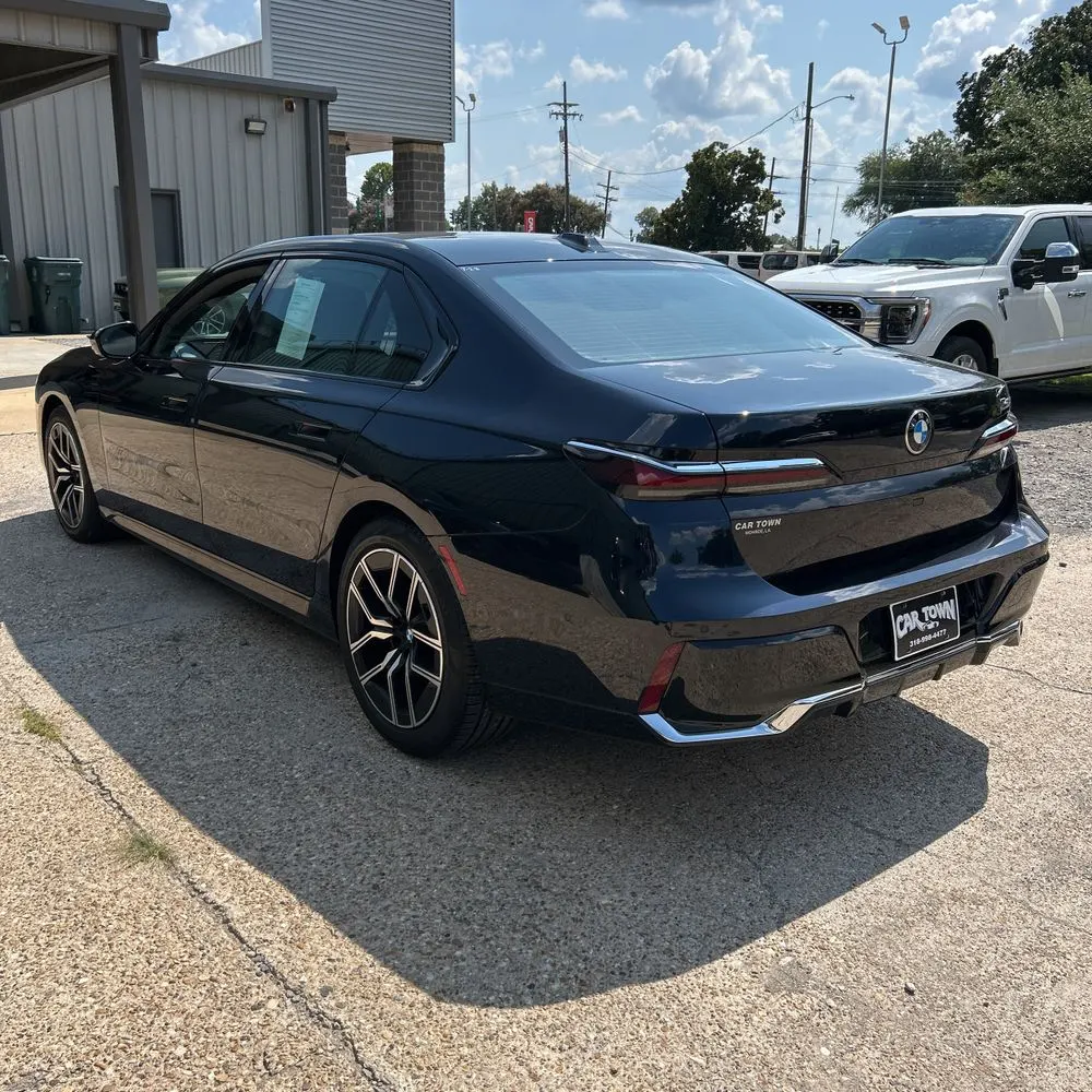 2024 BMW 7-Series 740i