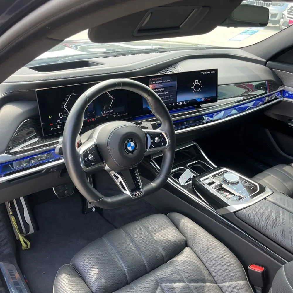 2024 BMW 7-Series 740i