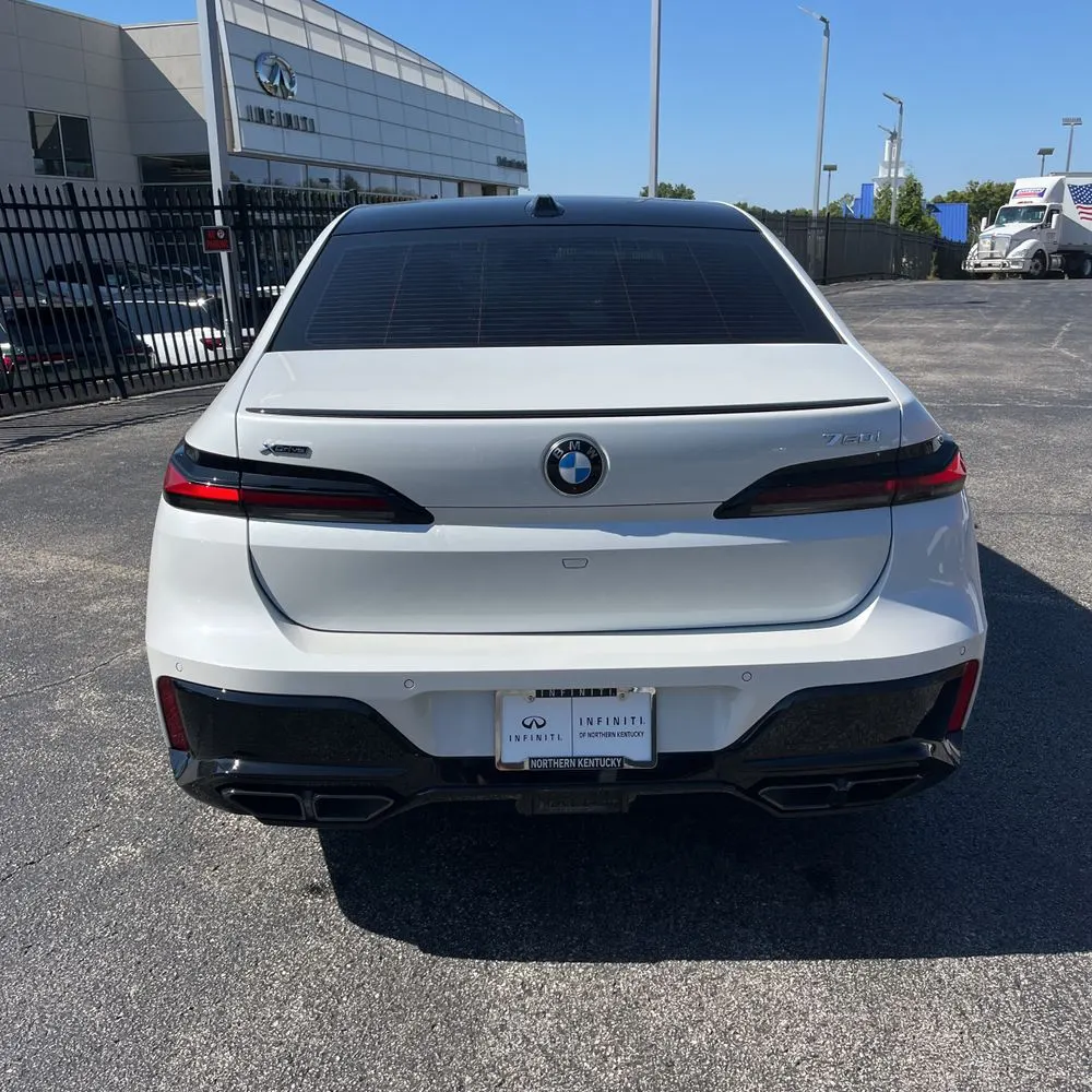 2023 BMW 7-Series 760xi