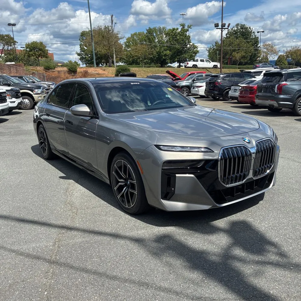 2025 BMW 7-Series 760i xDrive