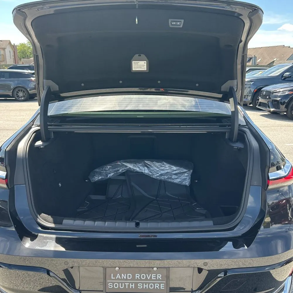 2024 BMW 7-Series 750e xDrive