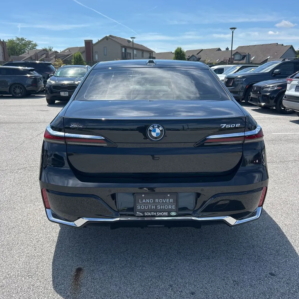 2024 BMW 7-Series 750e xDrive