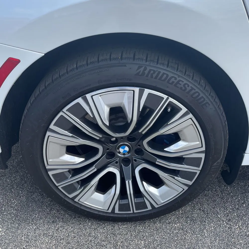 2024 BMW 7-Series 750e xDrive