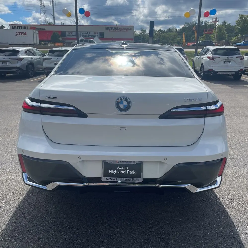 2024 BMW 7-Series 750e xDrive