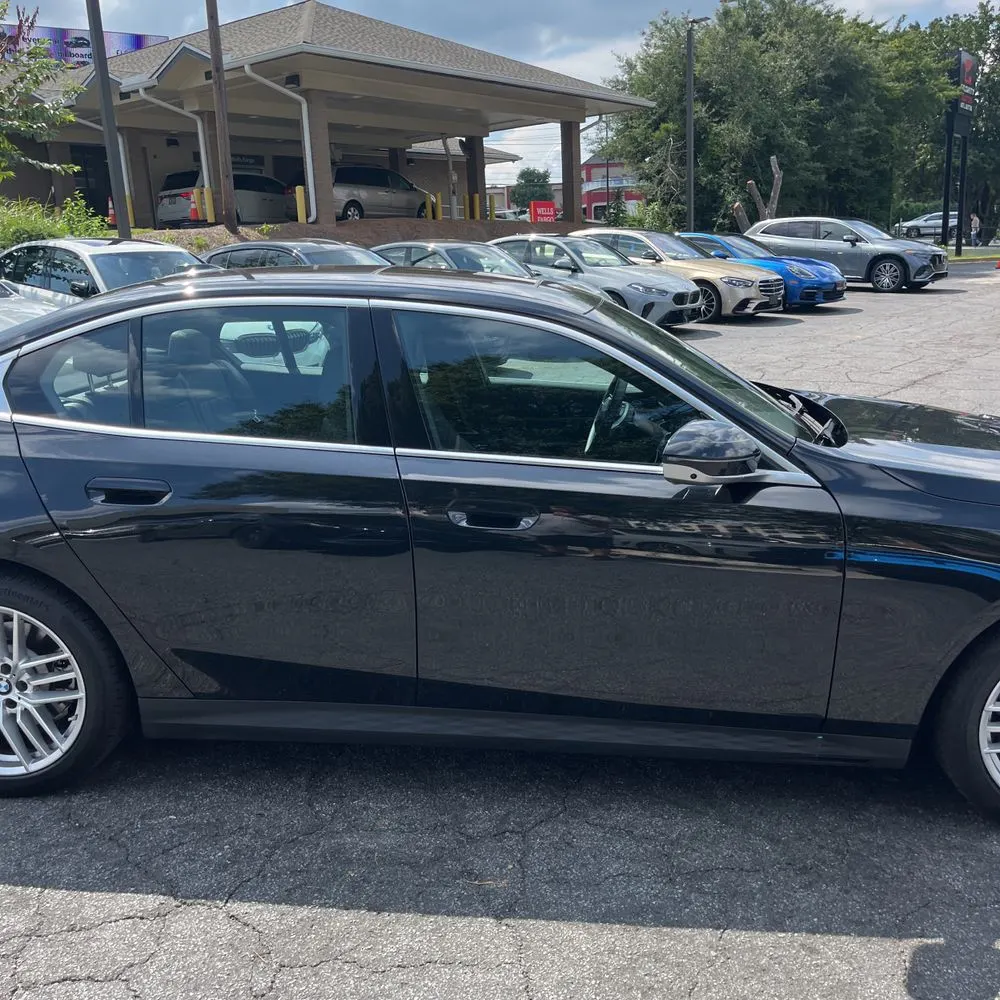 2025 BMW 5-Series 530i