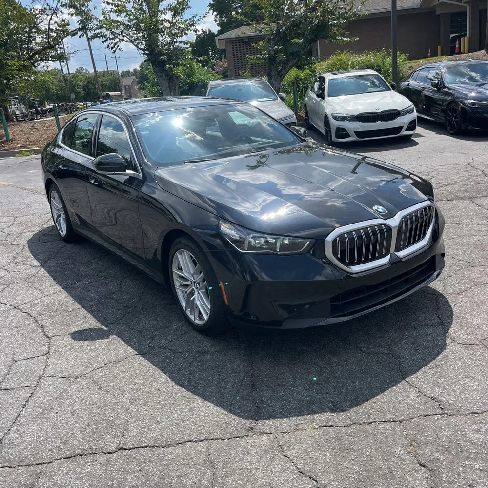 2025 BMW 5-Series 530i