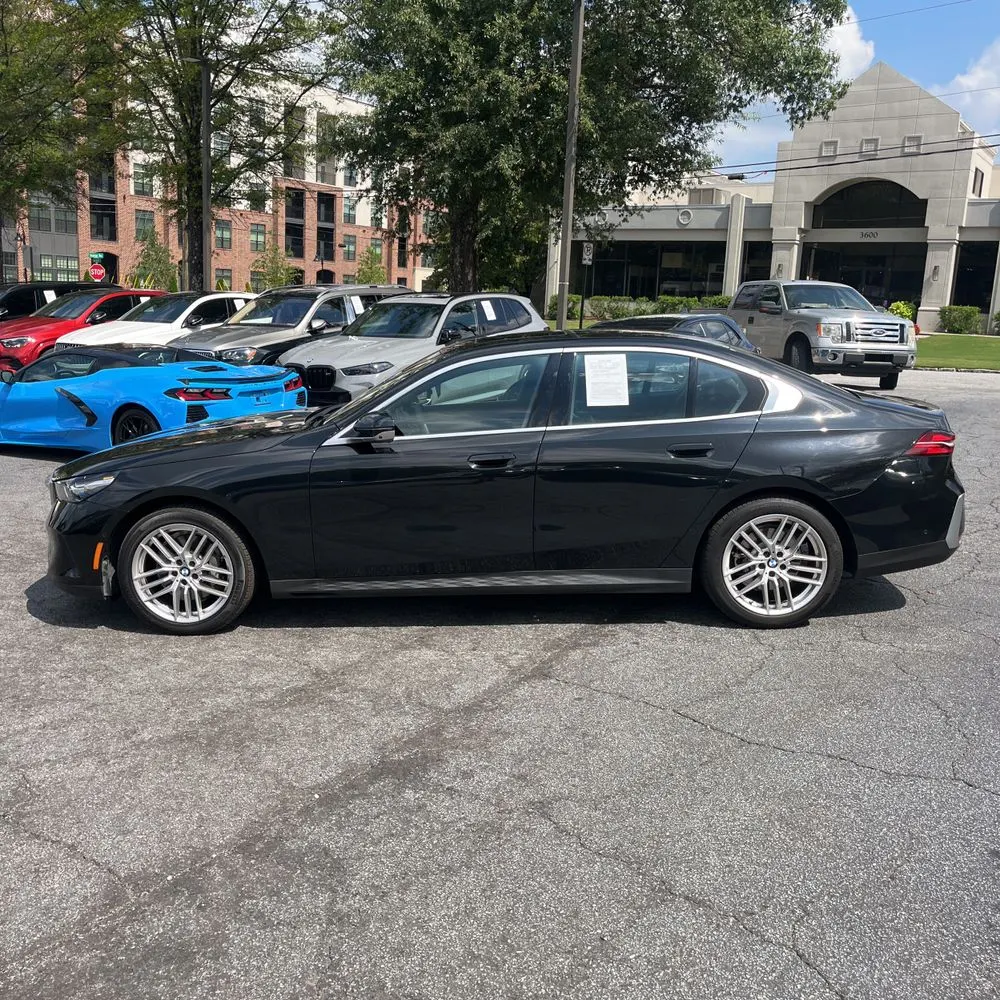 2025 BMW 5-Series 530i