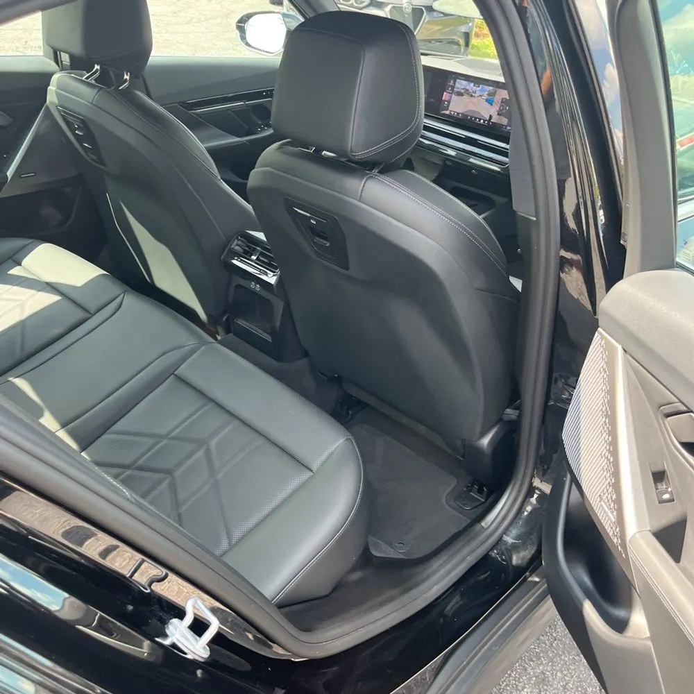 2025 BMW 5-Series 530i