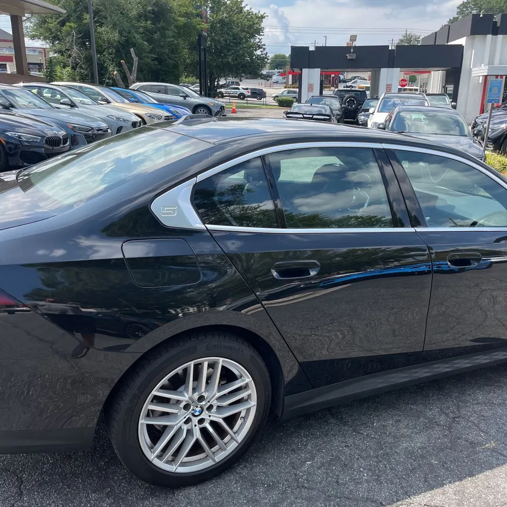 2025 BMW 5-Series 530i