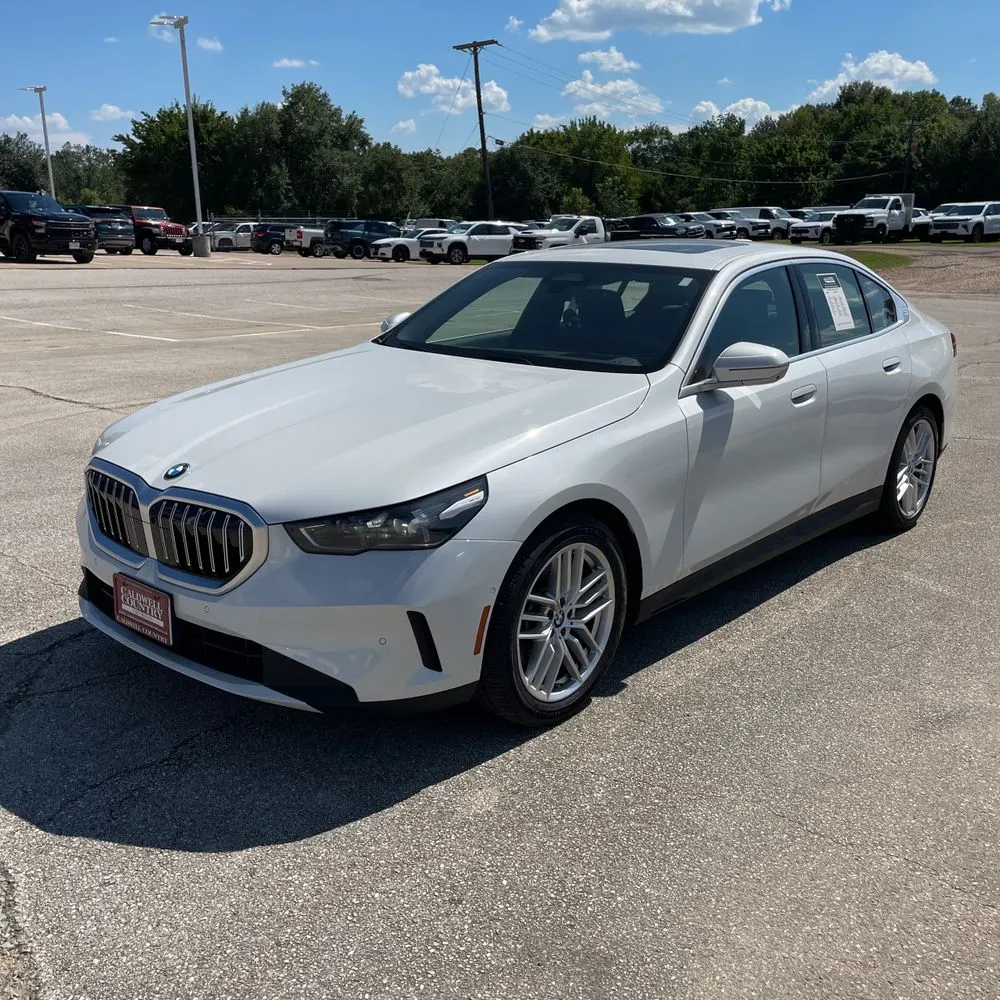 2025 BMW 5-Series 530i xDrive